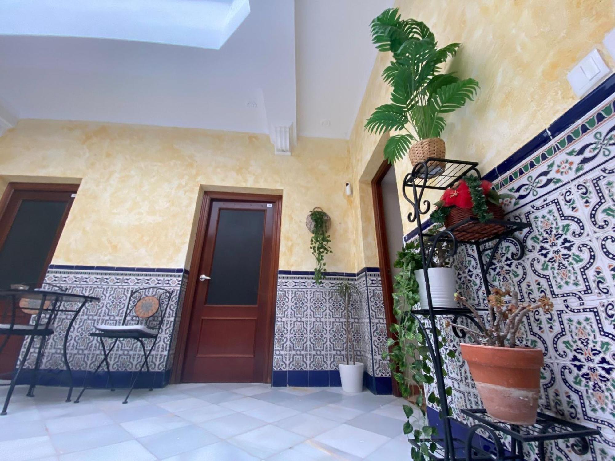 Appartement Patio Andalusi Junto A La Vina à Cadix Extérieur photo